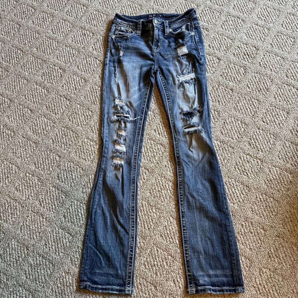 Womens Miss Me Jeans  26 X 32 Mid Rise Straight   Pockets Stretch‎ Distressed